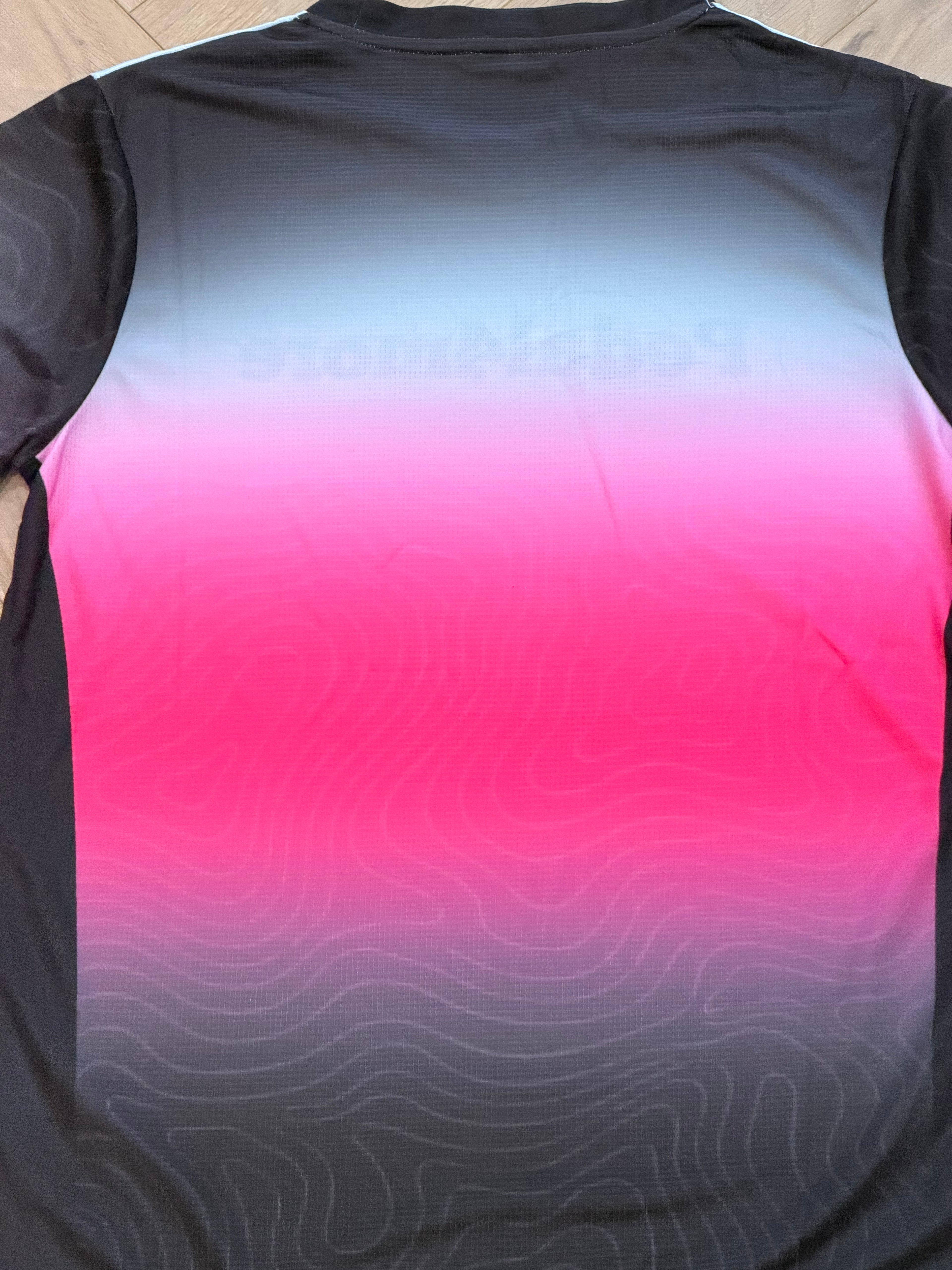 Pink fade jersey