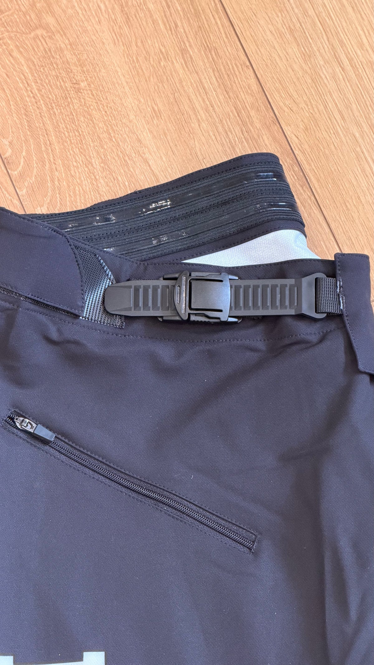 V3 Trail Trousers